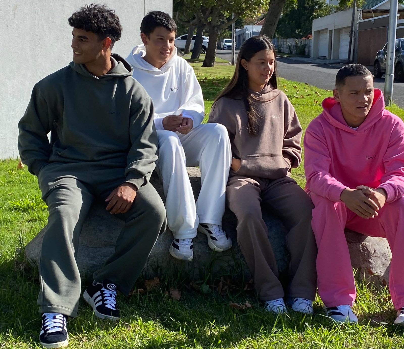EssentialTracksuits EssentialTracksuits